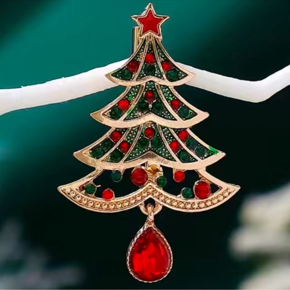 Vintage Christmas Tree Pin